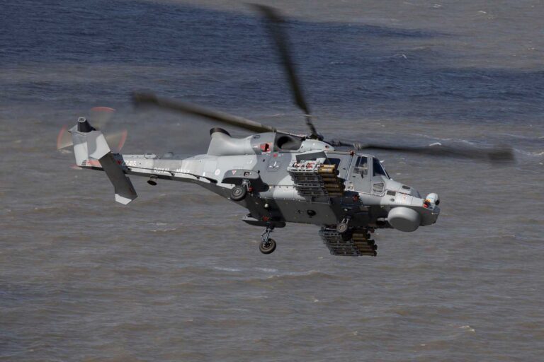 阿尔及利亚购买三架 AW159 野猫直升机以扩大 Adhafer 级护卫舰的反潜能力