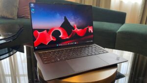 联想最新的 ThinkPad 几乎面目全非 - 这是一个令人耳目一新的变化