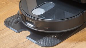 “嘿 Siri，吸尘我的厨房”现在可以了，因为 Apple Home 刚刚获得了对机器人吸尘器的支持