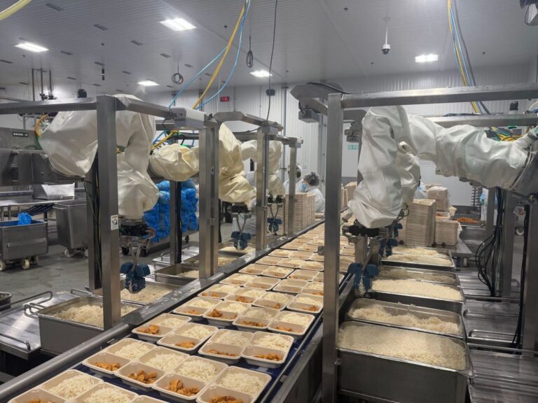 食品装配机器人初创公司 Chef Robotics 筹集 $43M A 轮融资，达到 4000 万份餐食里程碑