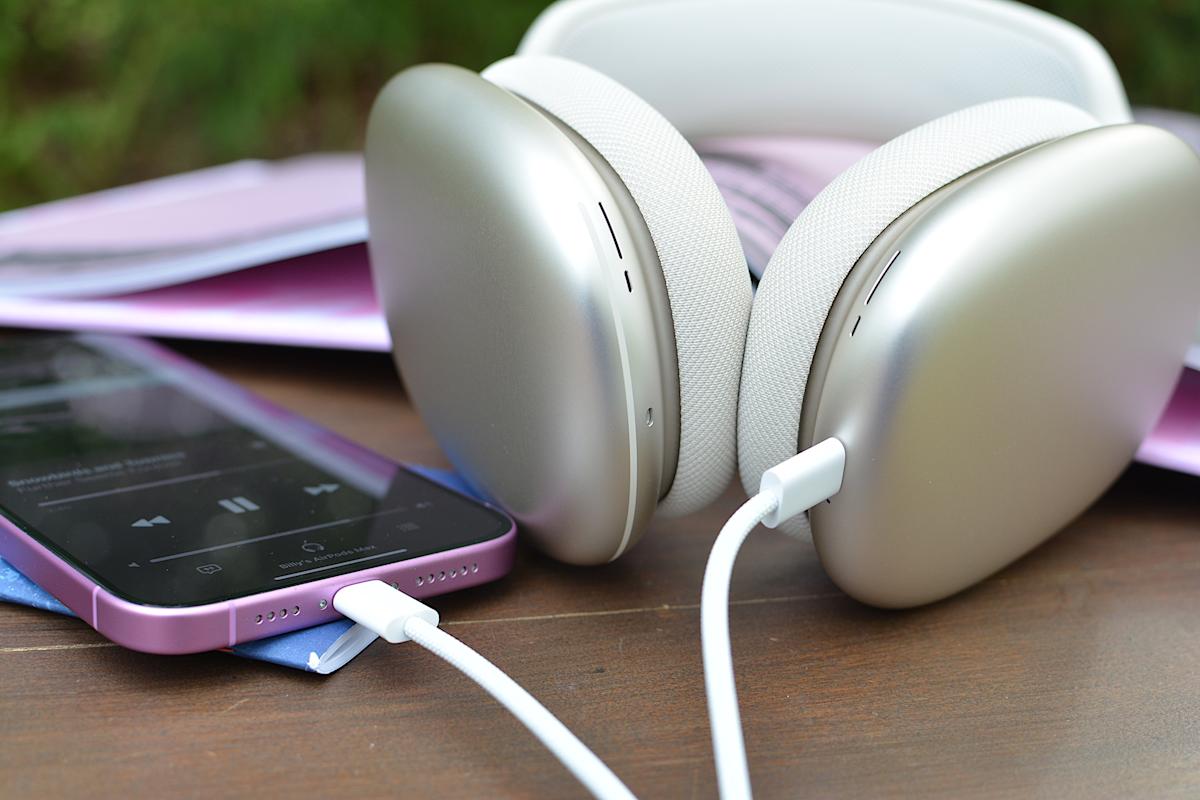 如何在 AirPods Max 上使用无损音频