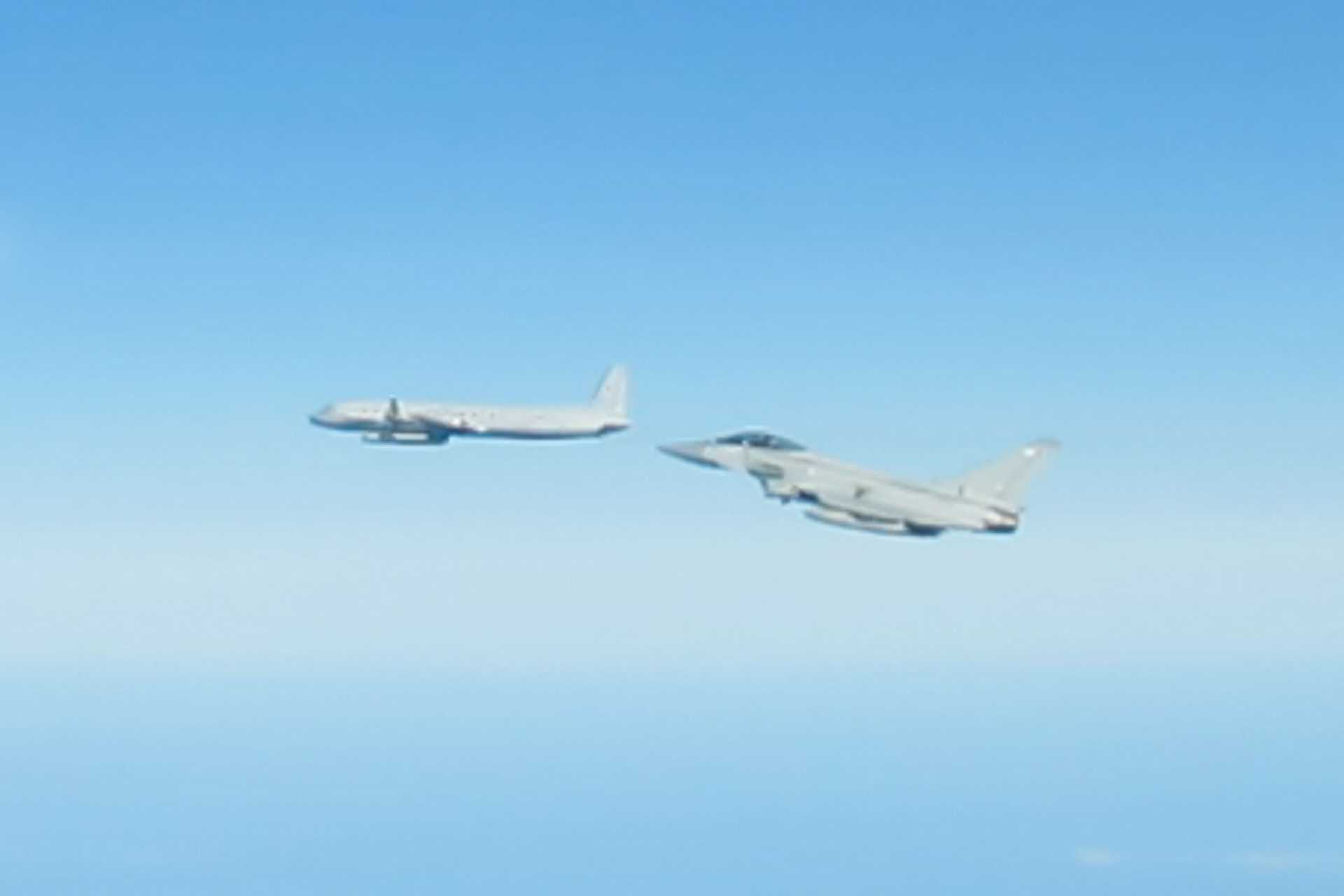 突发新闻：英国台风战斗机在波罗的海北约领空附近拦截俄罗斯 Il-20M 间谍飞机