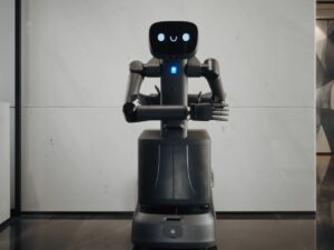 FlashBot Arm 人形机器人开创了足智多谋的服务机器人新时代