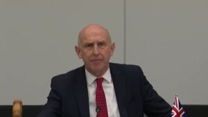 英国向乌克兰提供 4.5 亿英镑的军事援助，其中包括数十万架无人机
