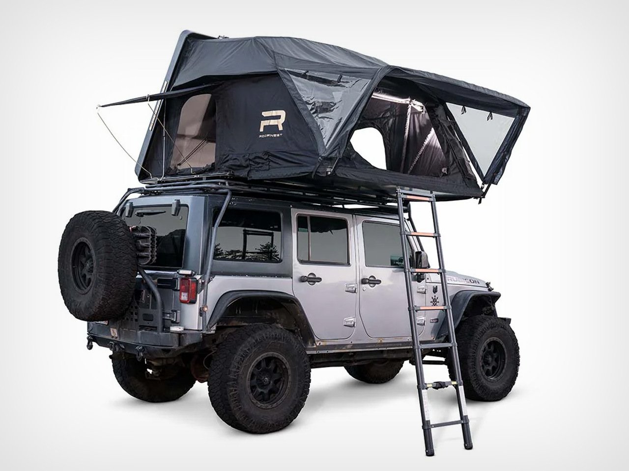 Roofnest Condor 2 XXL Air 是世界上最大的硬壳车顶帐篷，可容纳 4 名成人舒适地睡