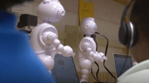 低地学校采用人工智能技术来提高 K-5 阅读和数学技能