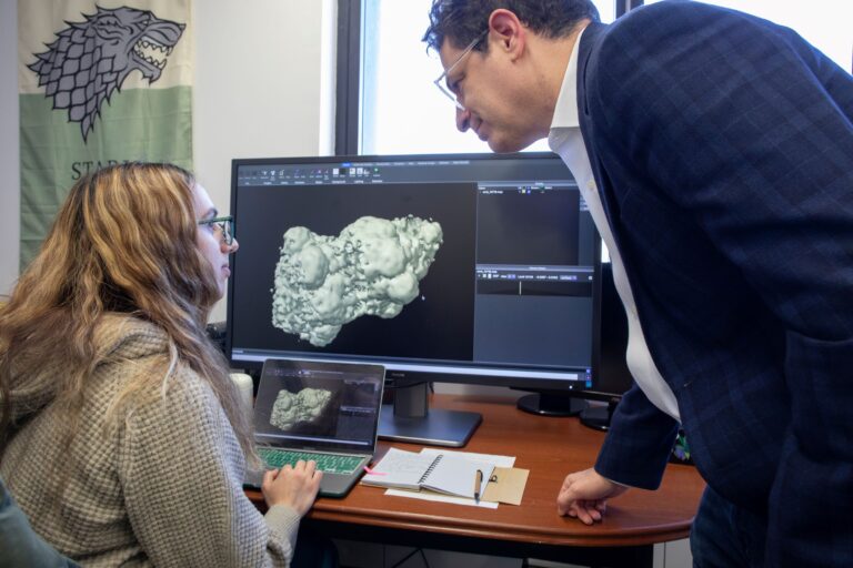 Mount Sinai 启动 AI 小分子药物研发中心