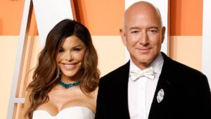 了解劳伦·桑切斯 （Lauren Sanchez） 与杰夫·贝佐斯 （Jeff Bezos） 在威尼斯举行的华丽婚礼是否会在他 $500M 的游艇上举行