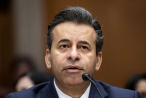 为了促进药物安全，FDA 将用基于 AI 的实验和其他方法取代动物试验