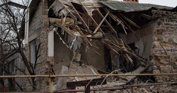 俄罗斯用无人机袭击尼古拉耶夫地区的三个社区：房屋和行政大楼受损