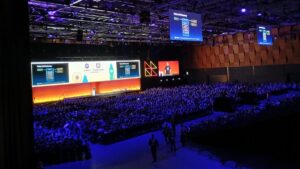 这是私有云的复兴：为什么 Kubernetes 和云原生技术在 AI 时代至关重要