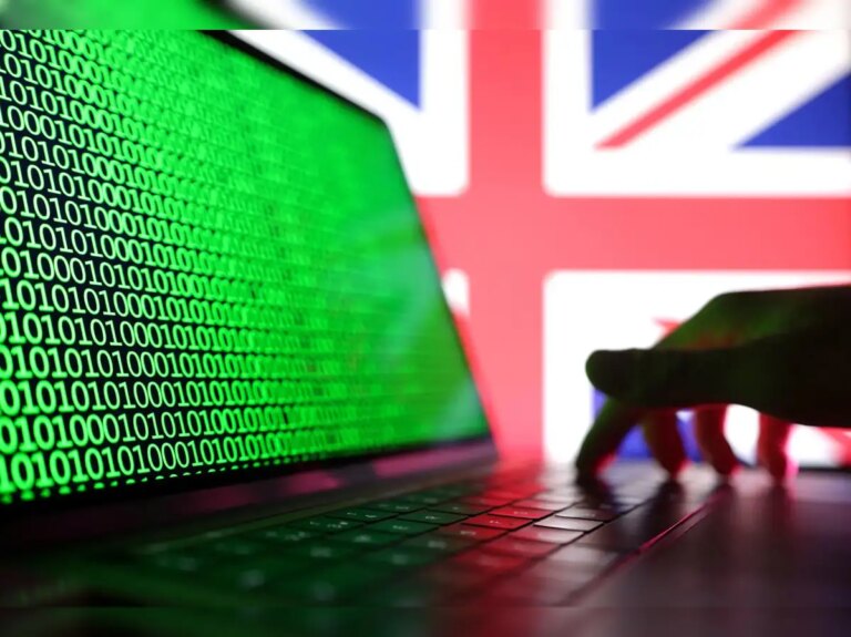 大型科技公司中的大公司：AI 代理现在与开发人员一起编写代码