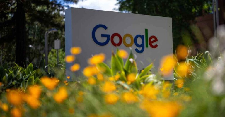 谷歌在搜索挑战中推动 AI 升级和订阅