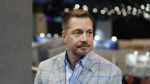 “AI 拉平了我们的招聘曲线”：CrowdStrike 首席执行官将裁员 500 人视为战略转变