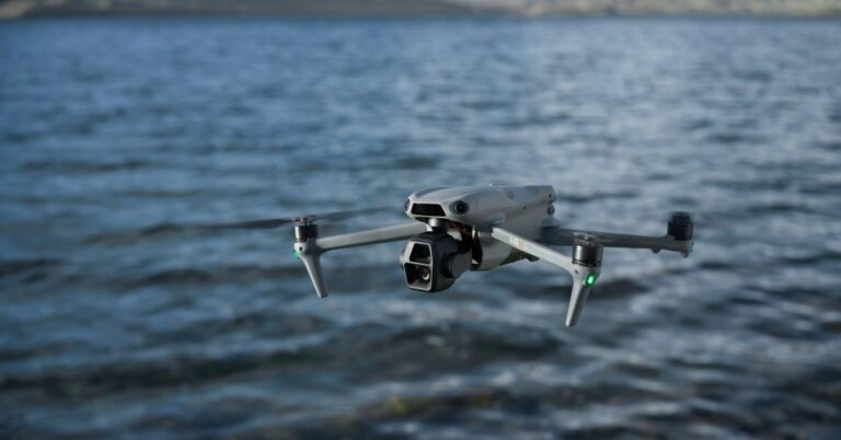 专业级 DJI 无人机恢复关税前定价