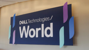 Michael Dell 谈到了人类和 AI 协作的力量，但并非每个人都在唱同样的调子