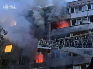 俄罗斯人向乌克兰发射了 4 枚弹道导弹和 142 架无人机：泽连斯基对俄罗斯联邦的夜间袭击做出了反应。