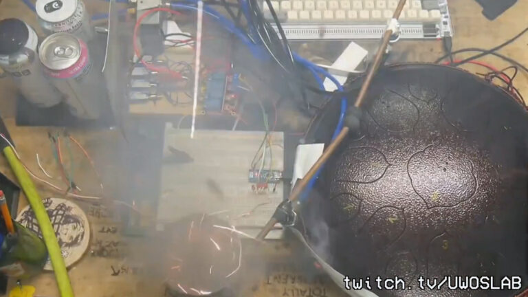 世界上最响亮的机械键盘具有继电器和鞭炮来制造噪音