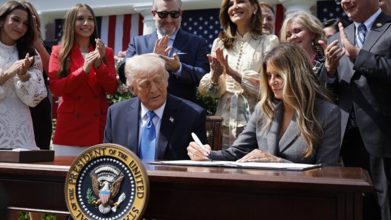 梅拉尼娅·特朗普 （Melania Trump） 以回忆录《梅拉尼娅》（Melania） 欢迎您进入 AI 有声读物时代