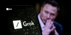 埃隆马斯克的 xAI 表示，Grok 一直在谈论“白人种族灭绝”，因为在后端进行了“未经授权的修改”