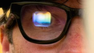 我讨厌智能眼镜，但 Google 的 Android XR 让我看到了新的未来