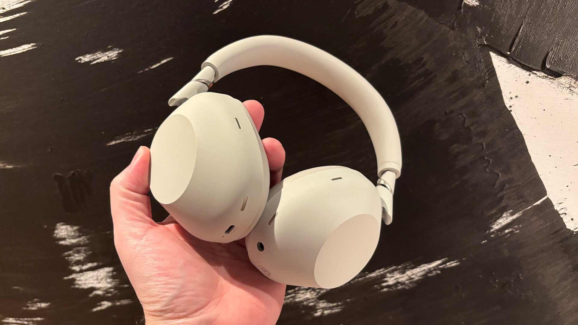 您需要在索尼 WH-7XM1000XM6 上尝试的 6 个声音设置和控制技巧