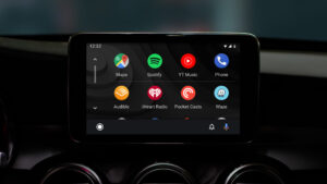 Android Auto 正在为您的汽车仪表板获取视频和浏览器应用程序 - 以及更多天气应用程序