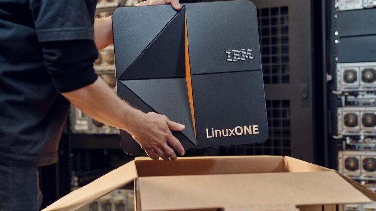 IBM 推出面向 AI 的大型机：LinuxONE Emperor 5