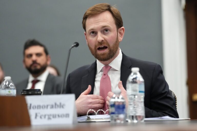 FTC 希望有一个新的、独立的软件系统来监管深度伪造色情内容