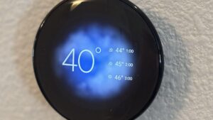 我对这款恒温器的价格标签犹豫不决，但它通过削减我的能源费用来收回成本。这是我的经验