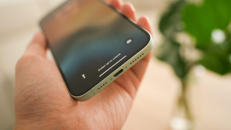 每个用户都应该知道的 7 个聪明的 iPhone USB-C 端口技巧