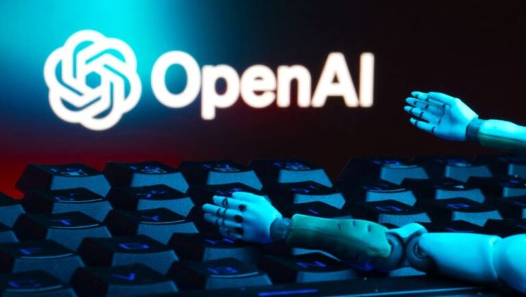 据 The Information 报道，OpenAI 正在谈判聘请高级管理人员担任主要领导职务