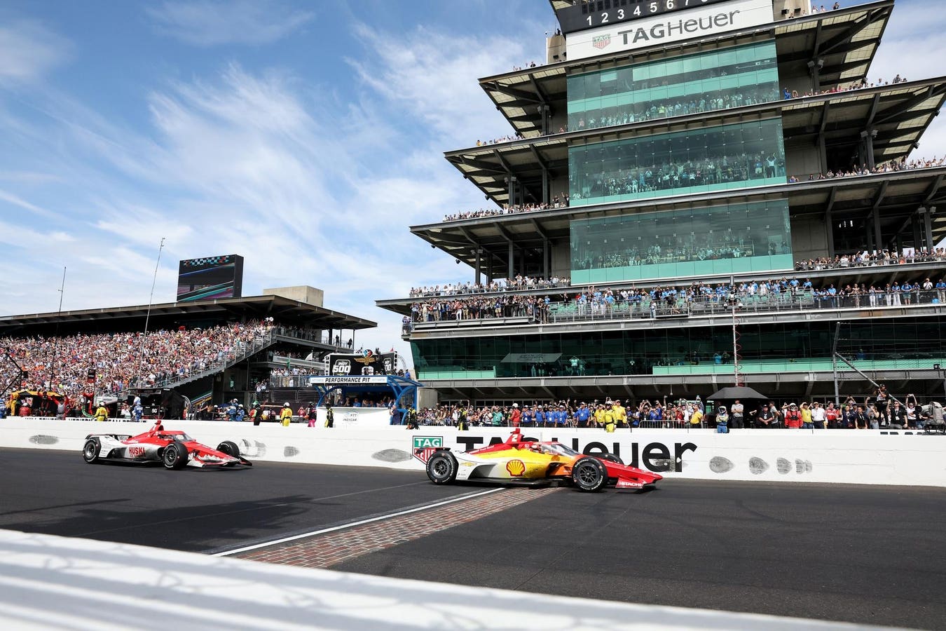 Fox Sports 在印第安纳波利斯 500 强首次亮相时押下重注，与科技、名人合作