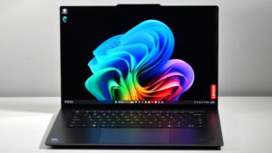想要一台适合工作和娱乐的商务笔记本电脑吗？这款 ThinkPad 适合您