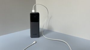 UGREEN Nexode 移动电源 25000mAh 评测：意味着商务的移动电源