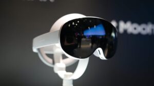 我终于尝试了三星的 XR 耳机，它在有意义的方面击败了我的 Apple Vision Pro