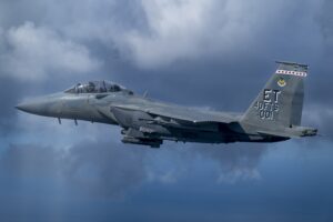 美国国民警卫队用强大的 F-15EX 鹰 II 战斗机取代 A-10，提供更远的射程和火力