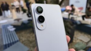 Galaxy S25 Edge 振动电机更薄，但比 Galaxy S25 Ultra 好得多