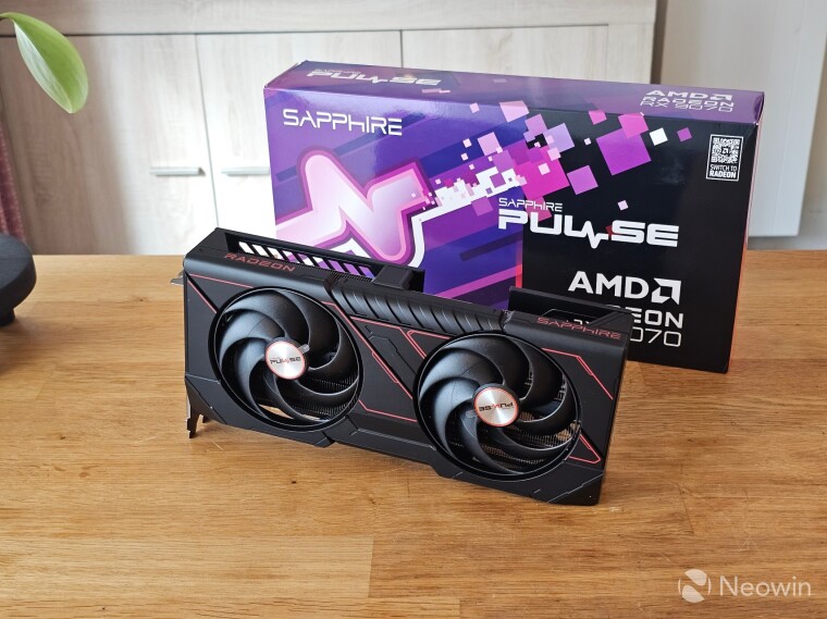 AMD RX 9070 AI 性能基准审查 vs 9070 Xt、7800 Xt、Nvidia RTX 5070、4070