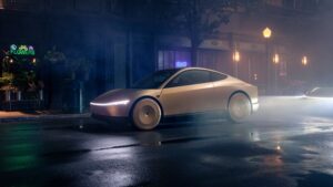 看起来特斯拉已经开始生产 Cybercabs 和 Robovans