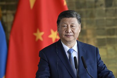 中国的习近平抵达莫斯科，以表示对弗拉基米尔·普京的支持，此前乌克兰无人机瞄准了首都