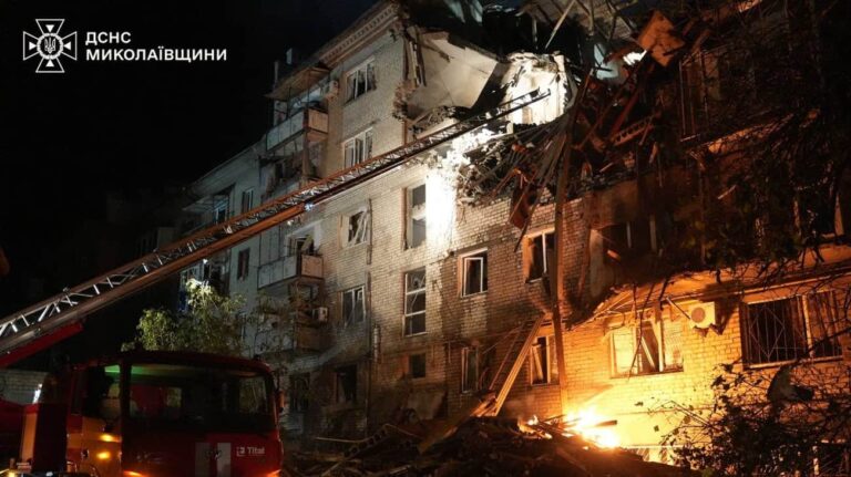 俄罗斯无人机对尼古拉耶夫的袭击造成 1 人死亡，5 人受伤 – 照片