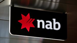 NAB 员工对管理层要求重返办公室感到愤怒