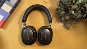 制作精美的Bowers & Wilkins Px8无线耳机已经降到了诱人的价格