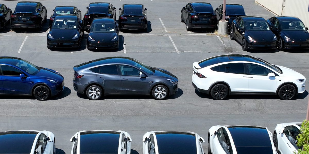 随着平均售价下降，人们正在购买二手特斯拉