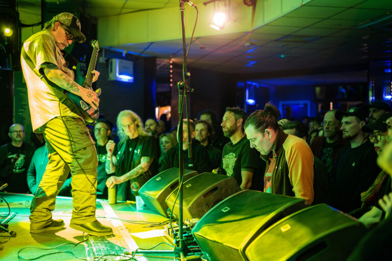 地球：利兹 Brudenell Social Club – 实时评论