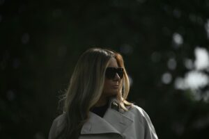 梅拉尼娅·特朗普 （Melania Trump） 使用 AI 人声复制品为有声读物旁白