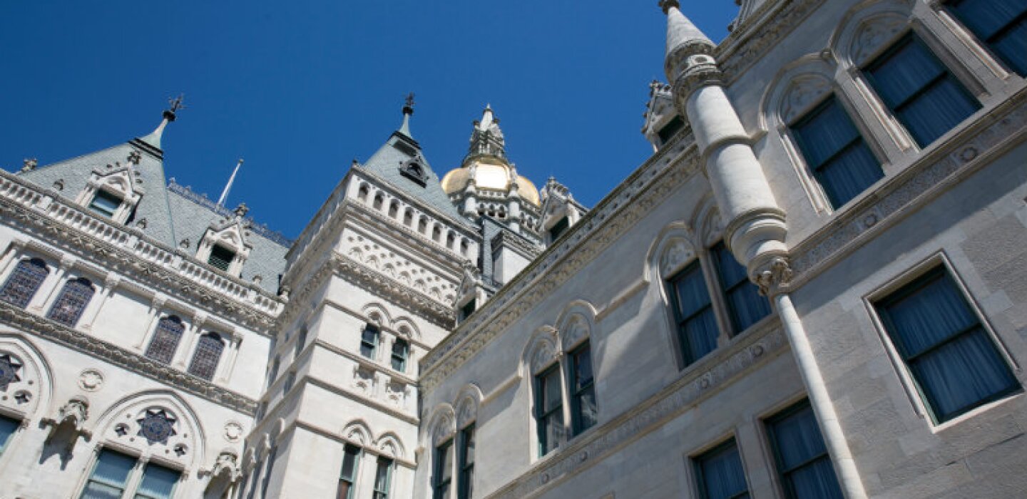 康涅狄格州人工智能法在持续的反对中向前推进