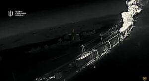 乌克兰国防情报部门在扎波罗热附近消灭了俄罗斯的燃料列车（视频）