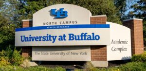 布法罗大学学生抗议使用 AI 检测工具